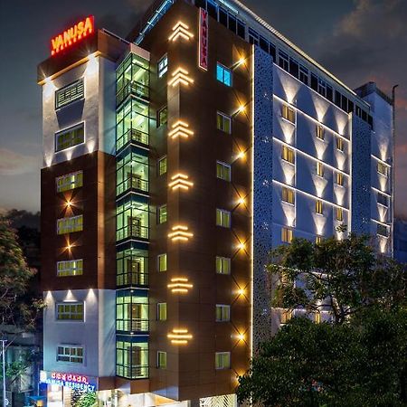 Vanusa Residency Бангалор Экстерьер фото